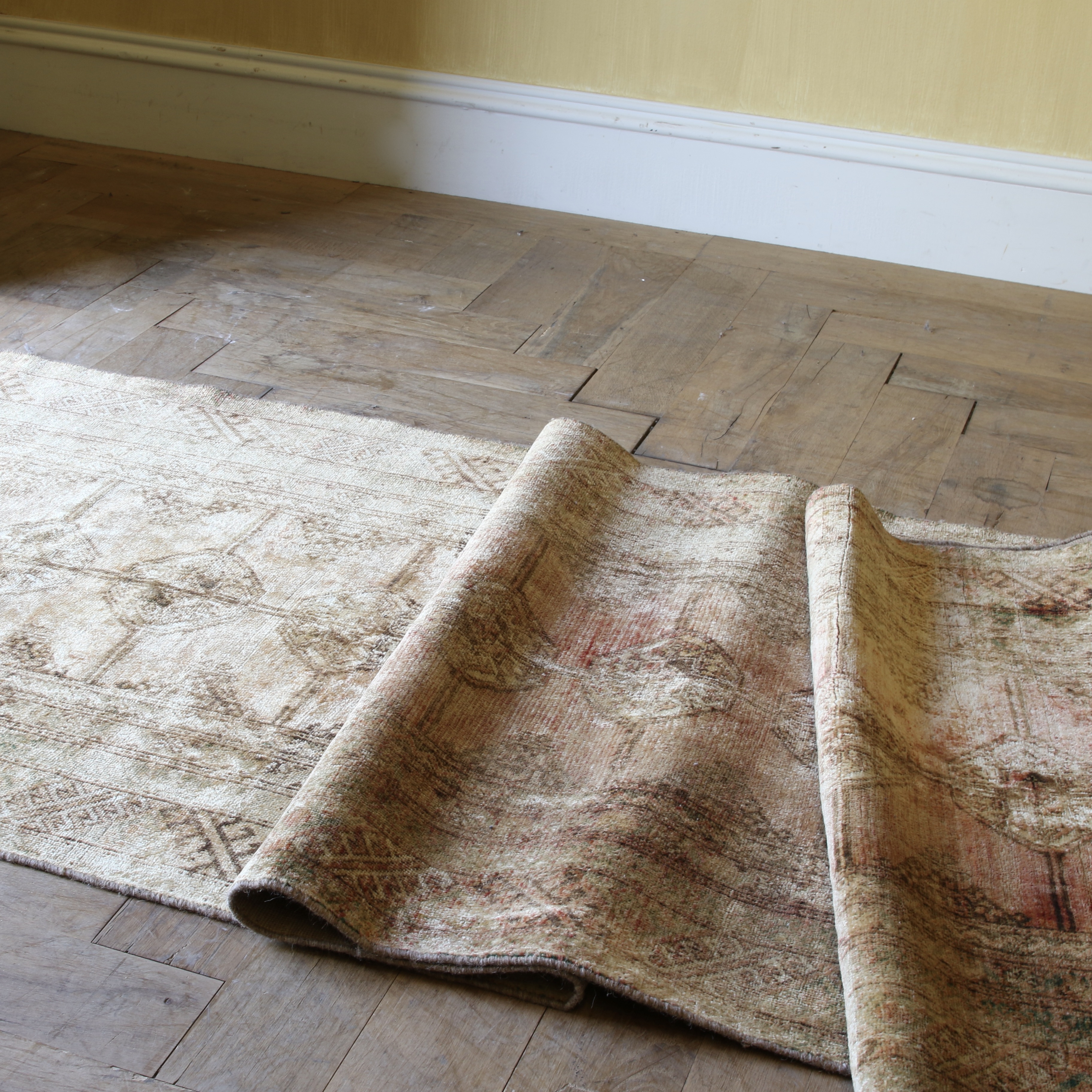 153-89 - Kerman Runner